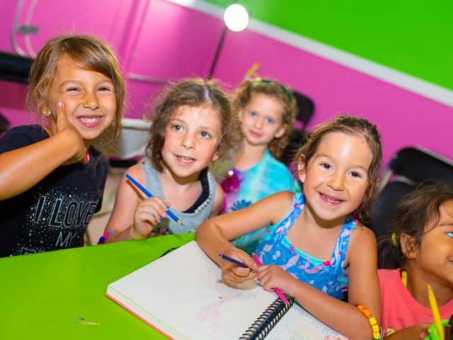 Summer Day Camp Creative Crafts